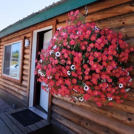 Big Medicine Cabins Saint Ignatius ภายนอก รูปภาพ